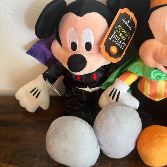 Disney Mickey Halloween Bundle - Picture 3 of 10